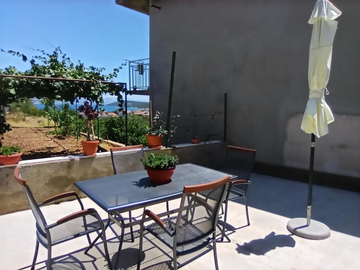 Apartmani Mislav Slatine Exterior foto